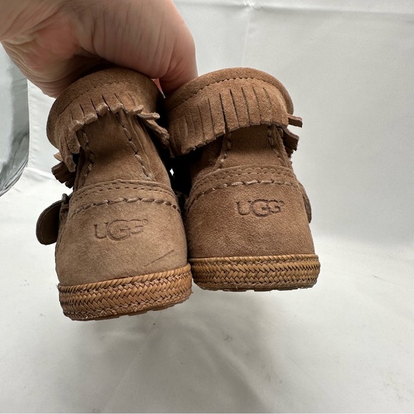 UGG Amely slip on moccasin loafers suede leather fringe tan size 6 - Picture 6 of 9